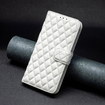 For iPhone 16 Diamond Lattice Wallet Flip Leather Phone Case(White) - iPhone 16 Cases by PMC Jewellery | Online Shopping South Africa | PMC Jewellery | Buy Now Pay Later Mobicred